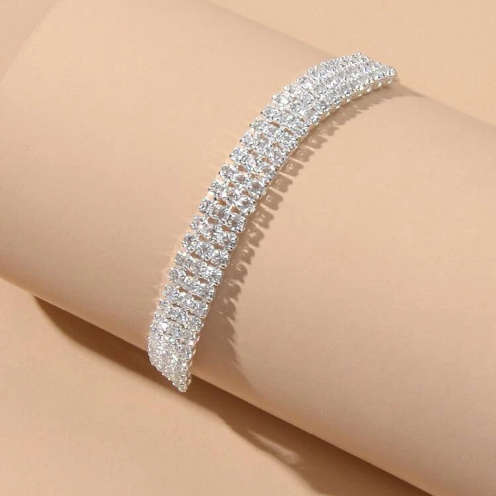 Luxurious Yellow Gold Rhinestone Adjustable Bracelet - Picture 6 of 9